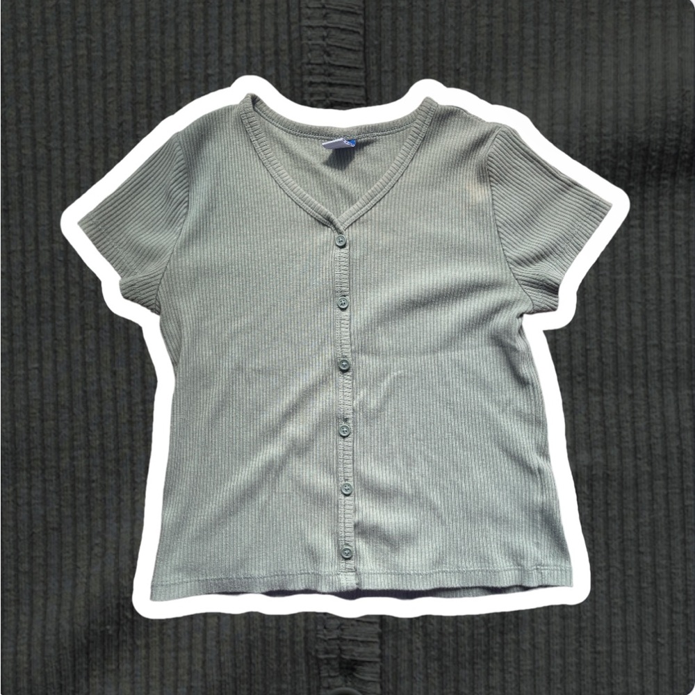 USED OLD NAVY RIBBED BUTTON UP